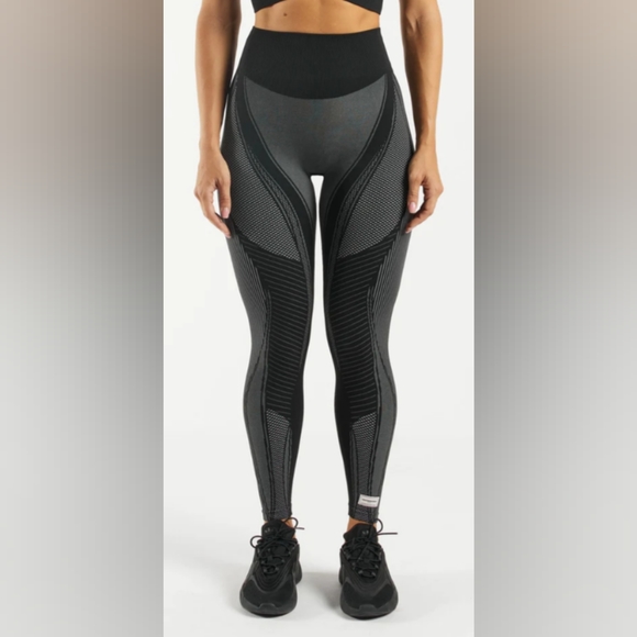 BRAND NEW Hip Hugging Leggings - Picture 1 of 4